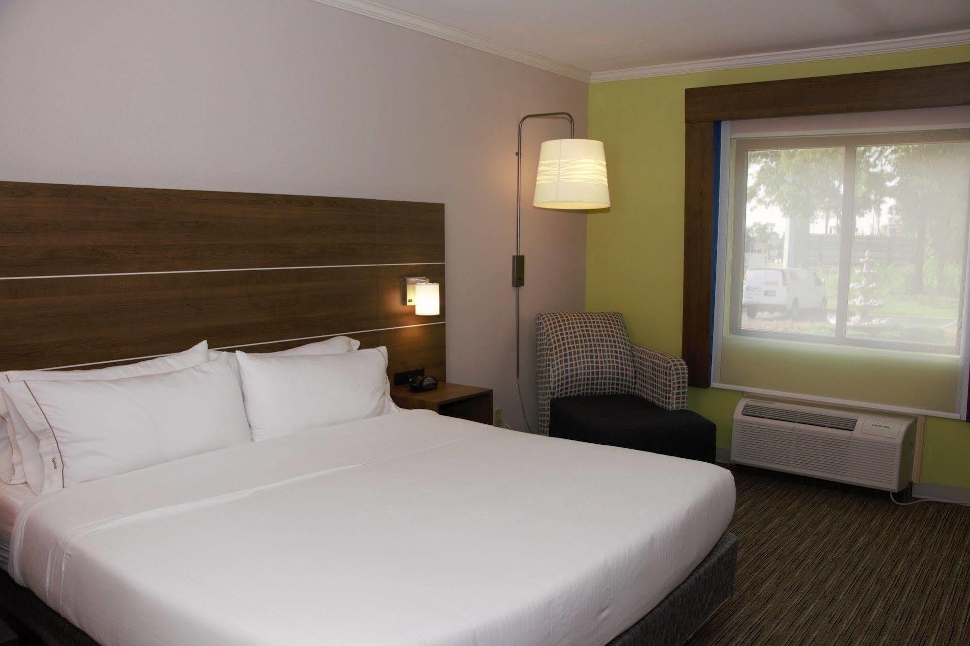 Holiday Inn Express North Tyler Exteriör bild