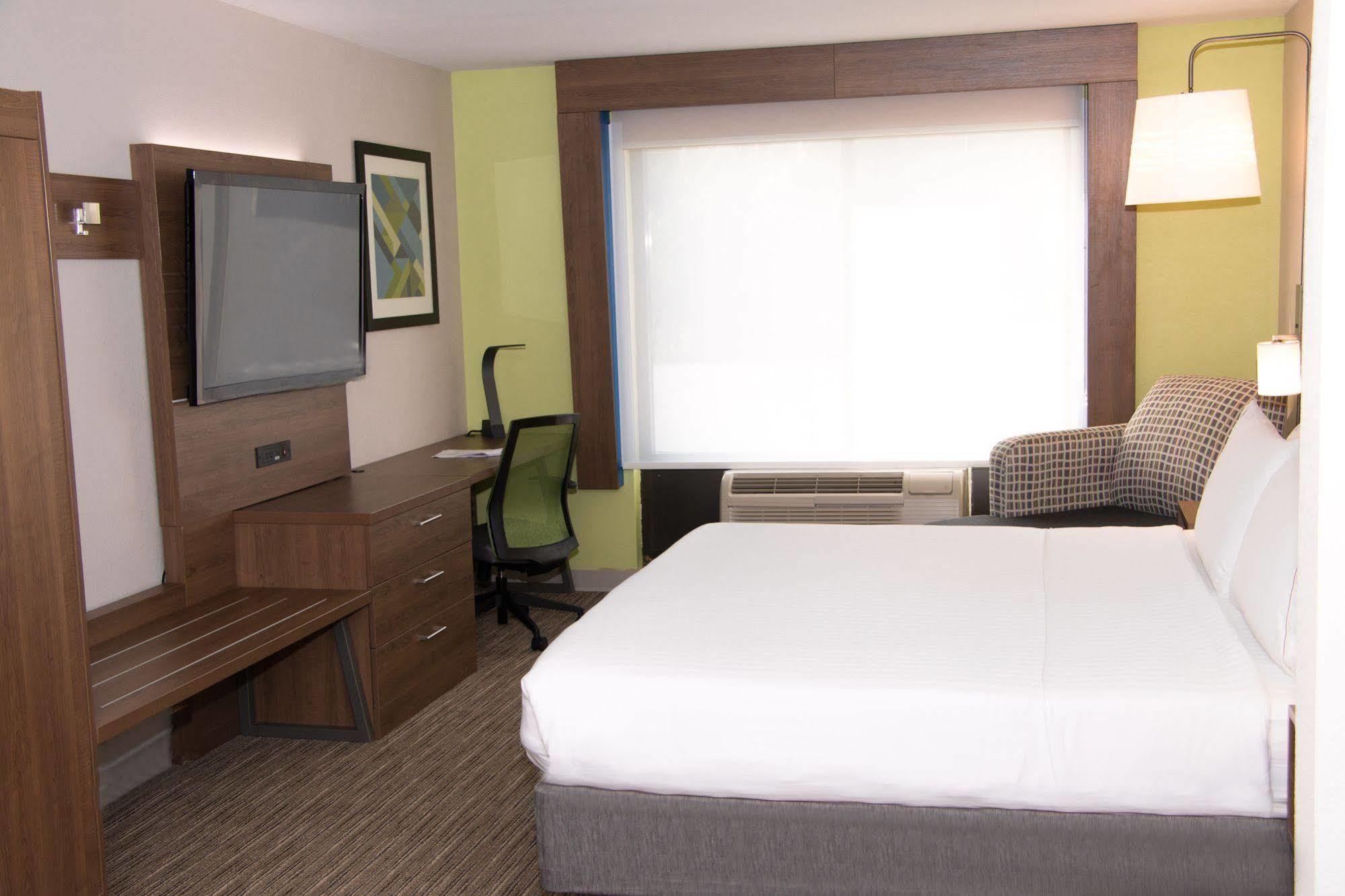 Holiday Inn Express North Tyler Exteriör bild