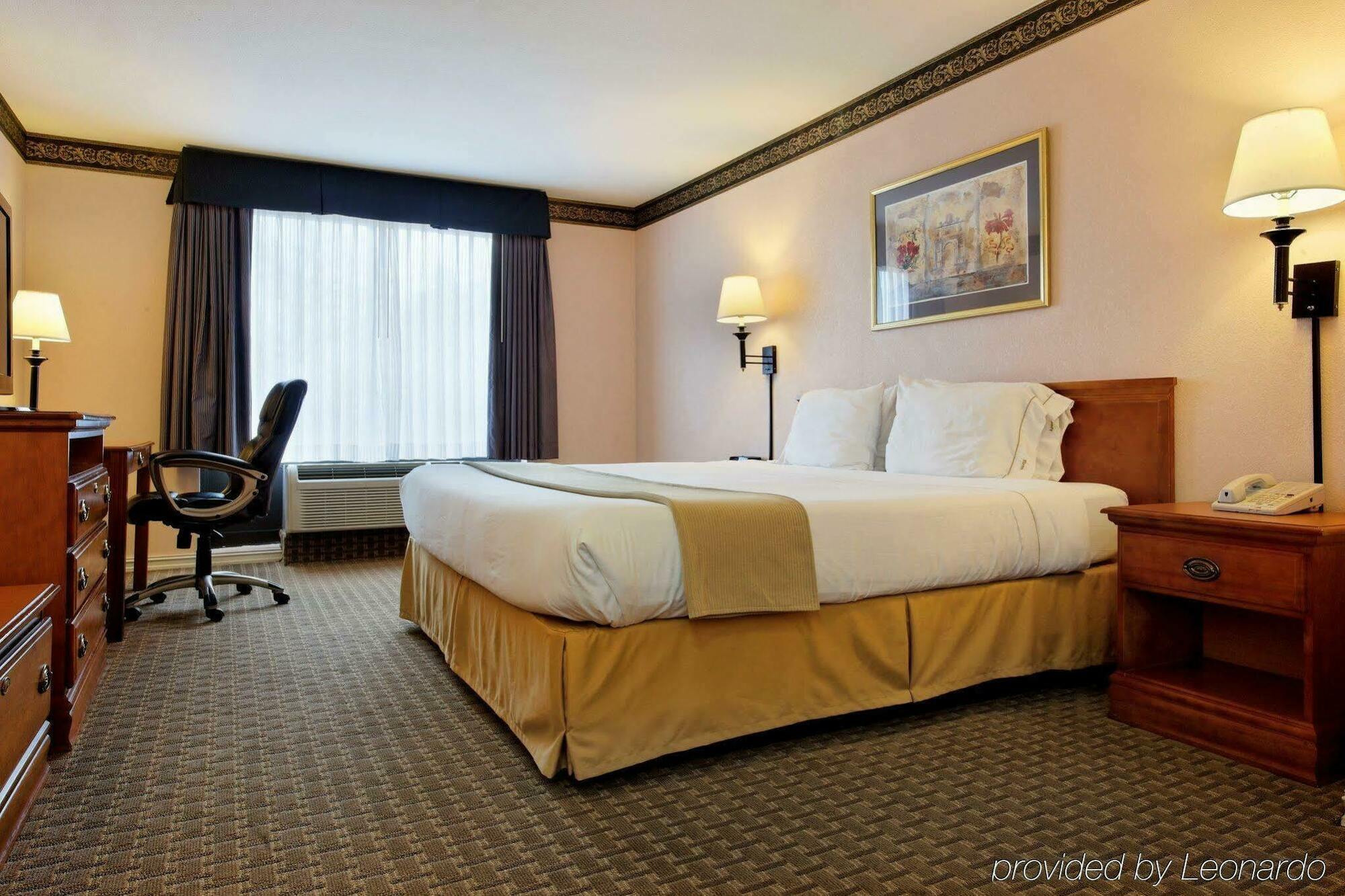 Holiday Inn Express North Tyler Exteriör bild